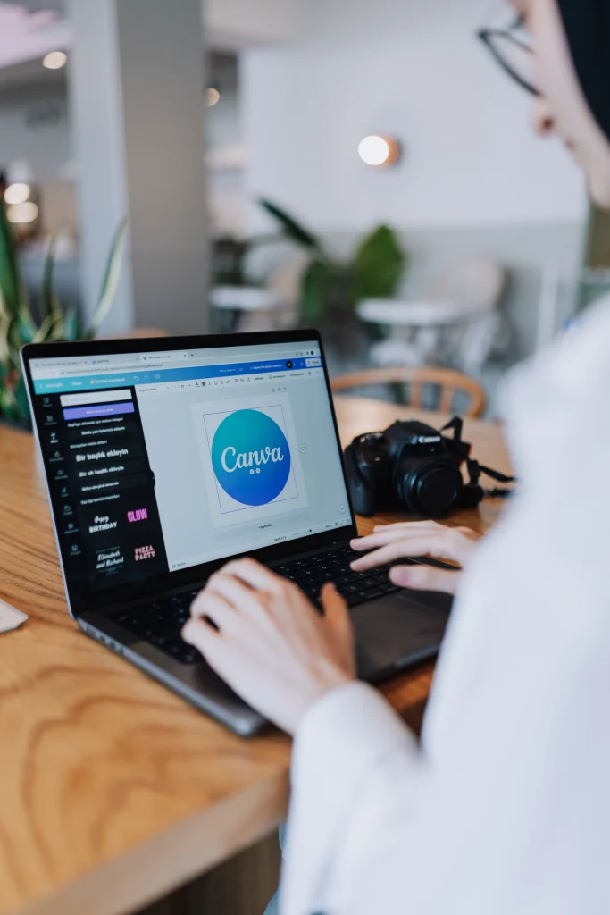 الخطة المدفوعة (Canva Pro)